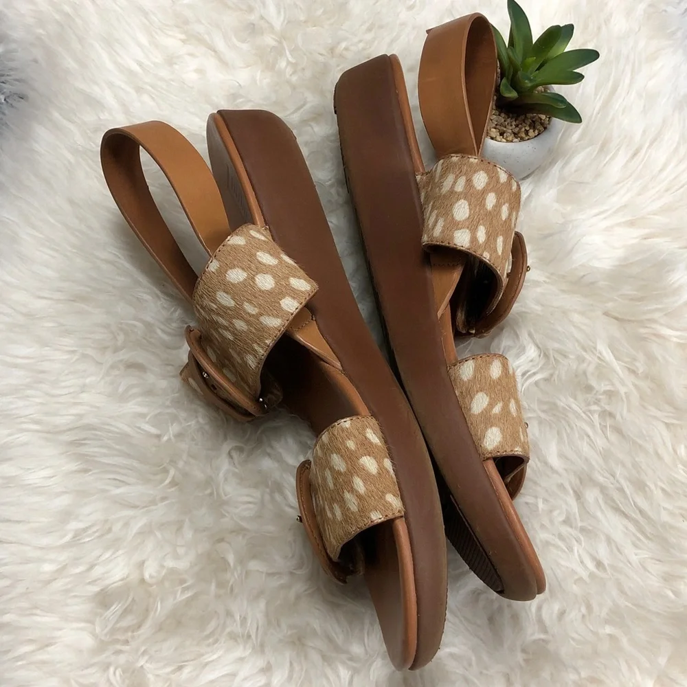 FitFlop Annelia SANDALS  Deer Print Vegan 1.5” Heel Adjustable Straps EUC - Picture 3 of 9